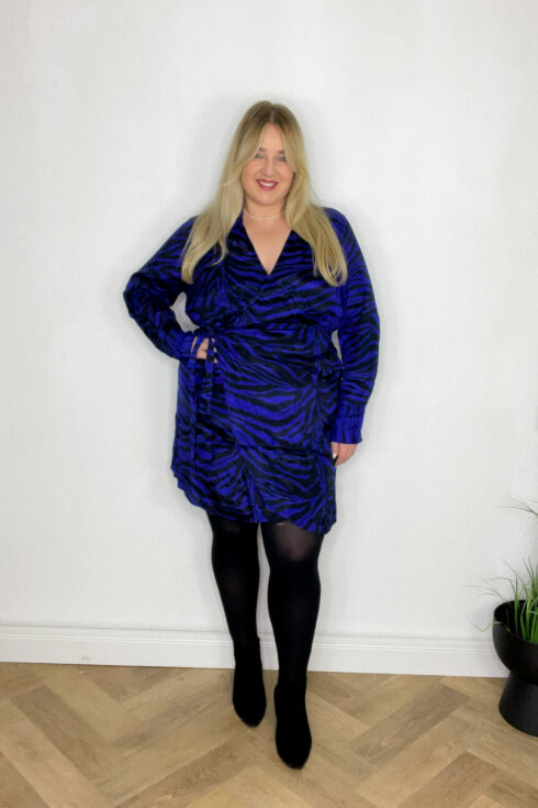 Kleid Blau Leomuster