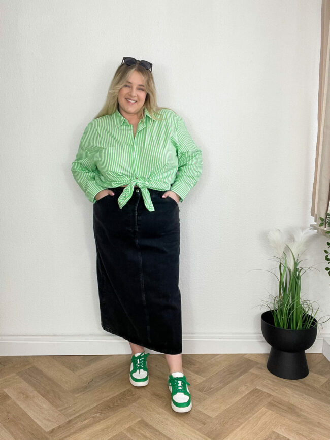 Jeansrock Midi Schwarz, Longbluse Grün Gestreift