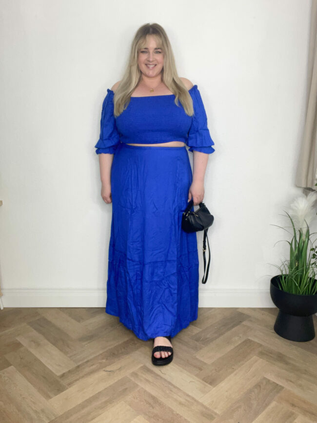 Zweiteiler Oberteil & Rock Blau